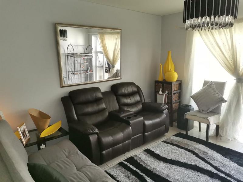2 Bedroom Property for Sale in Island View Western Cape